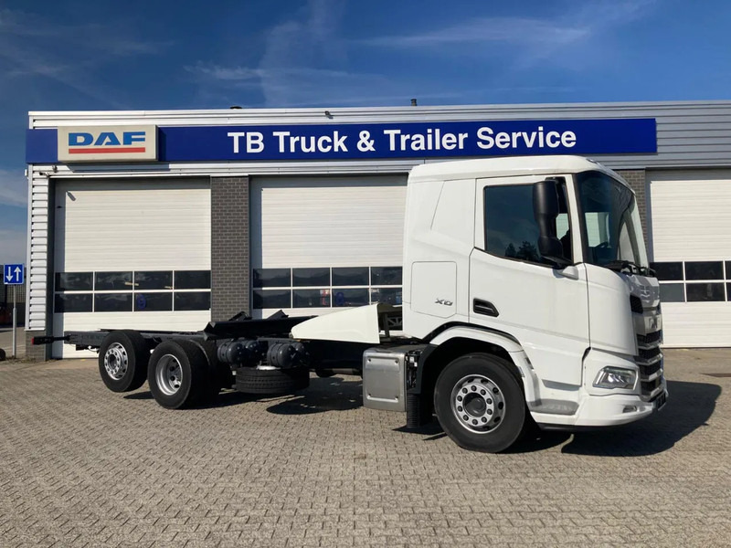 DAF XD 450 FAN CHASSIS SLEEPER CAB PTO STEERING LIFTAXLE 480WB - NEW - Camião chassi: foto 4 DAF XD 450 FAN CHASSIS SLEEPER CAB PTO STEERING LIFTAXLE 480WB - NEW - Camião chassi: foto 4