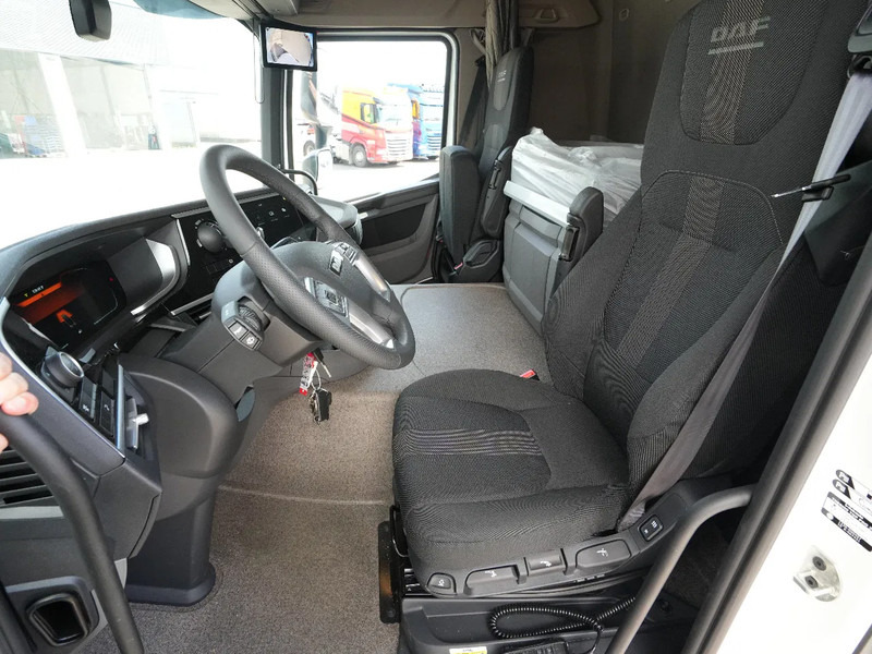 Locação financeira de DAF XD 450 FAN CURTAIN NEW DAF XD 450 FAN CURTAIN NEW: foto 11