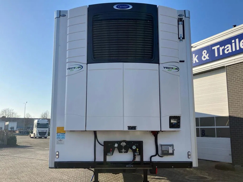 Kässbohrer SRI F 3 / 10 - 12 / 27 Koeler met Carrier koelmotor - Semi-reboque frigorífico: foto 3 Kässbohrer SRI F 3 / 10 - 12 / 27 Koeler met Carrier koelmotor - Semi-reboque frigorífico: foto 3