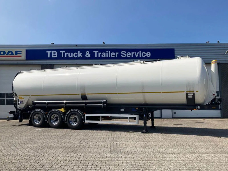 Kässbohrer SSK 50 / 5 - 10 / 24 - 50m3 kiep silo met 1x liftas en Alcoa Dura Bright velgen - Semi-reboque cisterna: foto 2 Kässbohrer SSK 50 / 5 - 10 / 24 - 50m3 kiep silo met 1x liftas en Alcoa Dura Bright velgen - Semi-reboque cisterna: foto 2