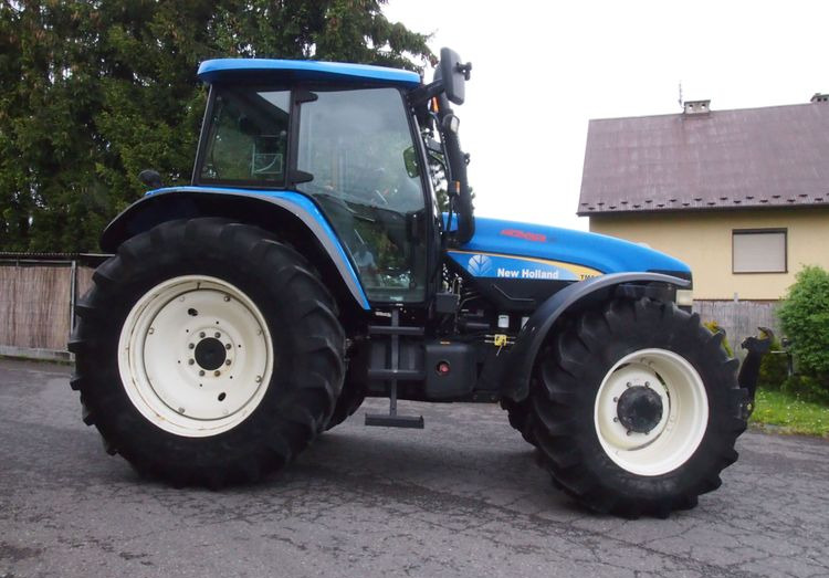 Ciągnik New Holland TM 140 2004 Przedni TUZ - Trator: foto 4 Ciągnik New Holland TM 140 2004 Przedni TUZ - Trator: foto 4