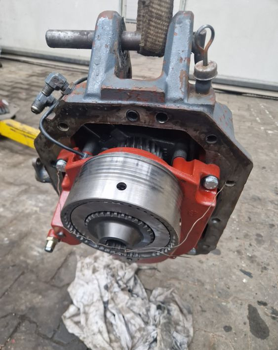 Części do Ciągnika New Holland NH TM, M Kompletna Obudowa WOM New Holland TM120,TM130,TM140,TM155,Case MXM 120, - Transmissão para Máquina agrícola: foto 2 Części do Ciągnika New Holland NH TM, M Kompletna Obudowa WOM New Holland TM120,TM130,TM140,TM155,Case MXM 120, - Transmissão para Máquina agrícola: foto 2