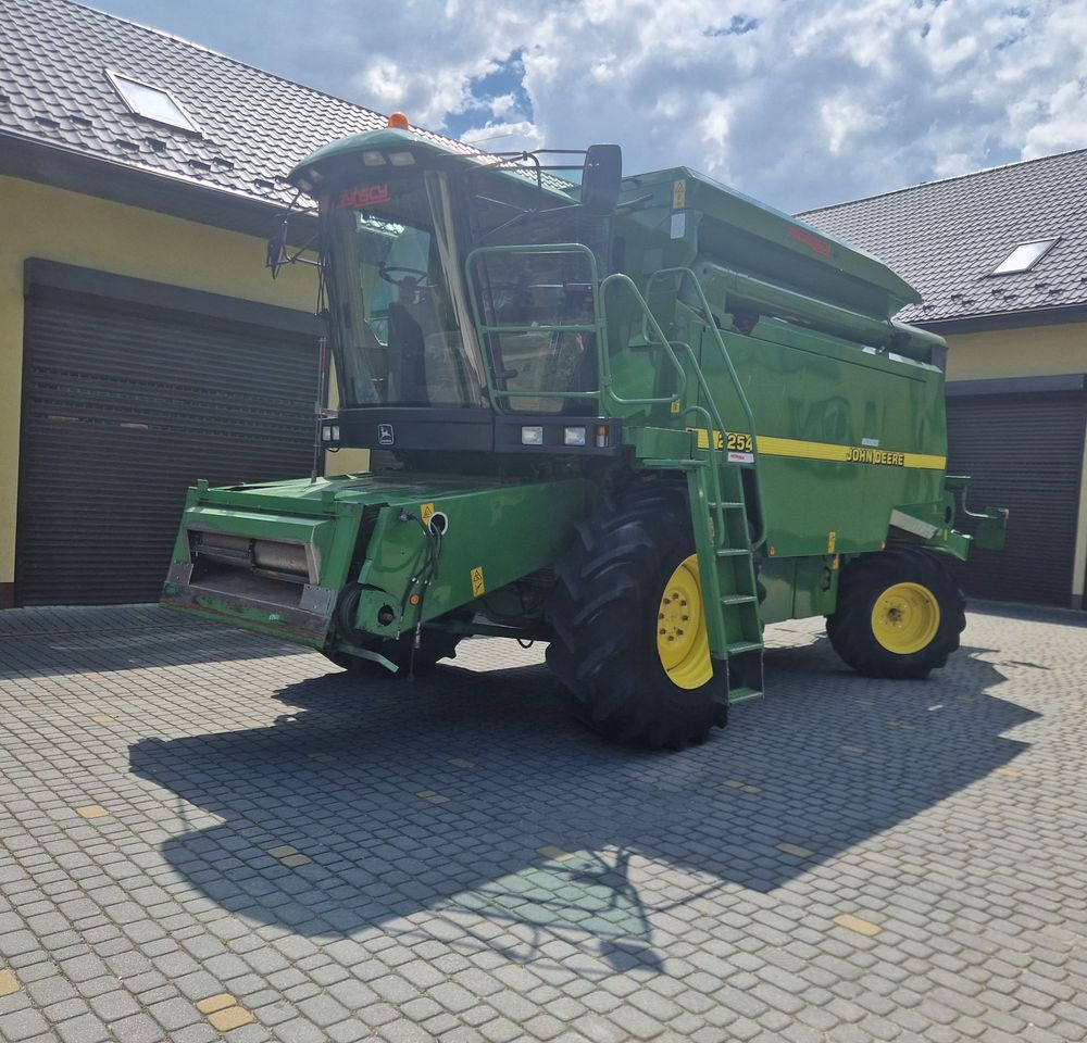 Locação financeira de  Kombajn zbożawy John deere 2254 2000 Kombajn John Deere JD Kombajn zbożawy John deere 2254 2000 Kombajn John Deere JD: foto 15
