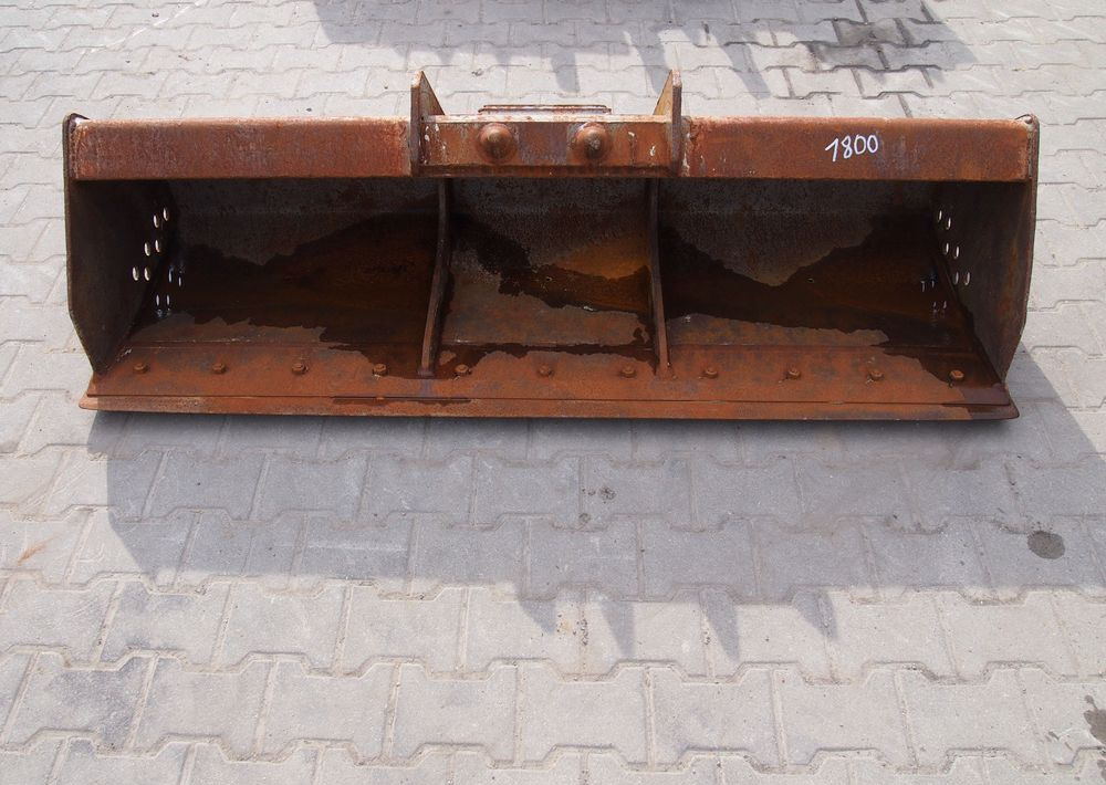 Łyżka skarpowa (skarpówka) Mecalac Mecalac 10, 12 Łyżka skarpowa (skarpówka) 1,8m - Balde escavadora: foto 2 Łyżka skarpowa (skarpówka) Mecalac Mecalac 10, 12 Łyżka skarpowa (skarpówka) 1,8m - Balde escavadora: foto 2