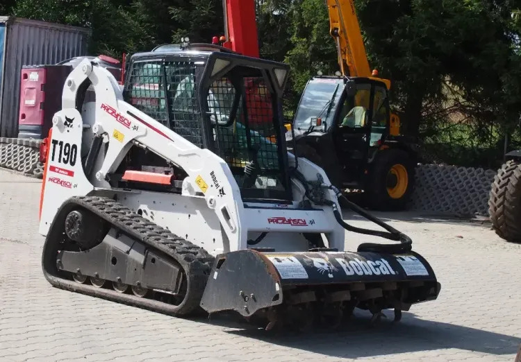 Miniładowarka Bobcat T190 2012 - Mini pá carregadora: foto 4 Miniładowarka Bobcat T190 2012 - Mini pá carregadora: foto 4