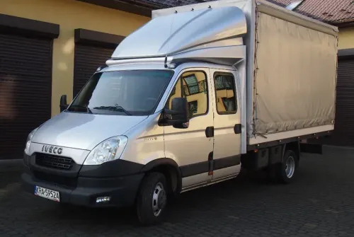Samochód Iveco Daily 35c21 2012 DMC 3,5T DOKA dubel kabina - Carrinha de lona, Carrinha cabine dupla: foto 2 Samochód Iveco Daily 35c21 2012 DMC 3,5T DOKA dubel kabina - Carrinha de lona, Carrinha cabine dupla: foto 2