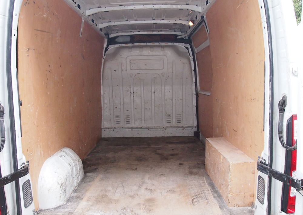 Furgão Samochód Renault Master 2015 Renault Master L2H2: foto 12