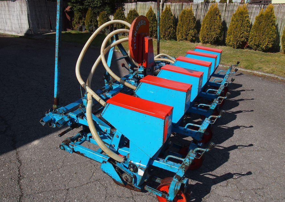 Siewnik Monosem   do kukurydzy ,buraków i słonecznika - Semeadora de precisão: foto 4 Siewnik Monosem   do kukurydzy ,buraków i słonecznika - Semeadora de precisão: foto 4