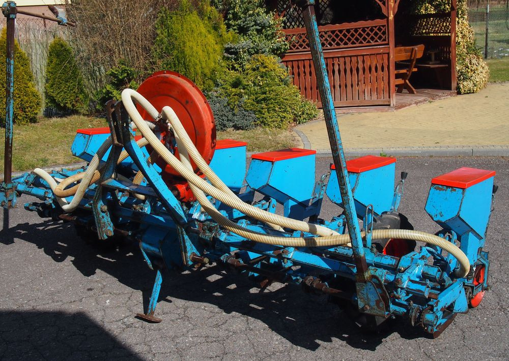 Siewnik Monosem   do kukurydzy ,buraków i słonecznika - Semeadora de precisão: foto 2 Siewnik Monosem   do kukurydzy ,buraków i słonecznika - Semeadora de precisão: foto 2