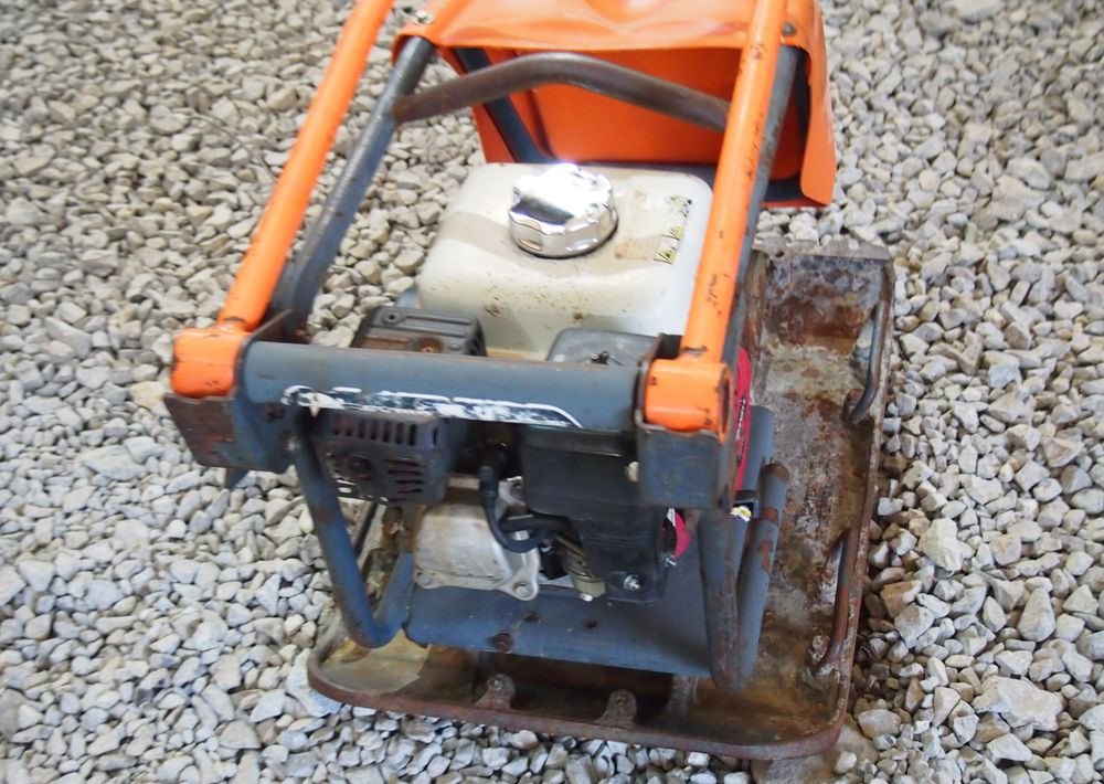 Ubijarka Belle PC5000E 2009 Zagęszczarka ubijarka Bella - Placas vibratórias: foto 3 Ubijarka Belle PC5000E 2009 Zagęszczarka ubijarka Bella - Placas vibratórias: foto 3