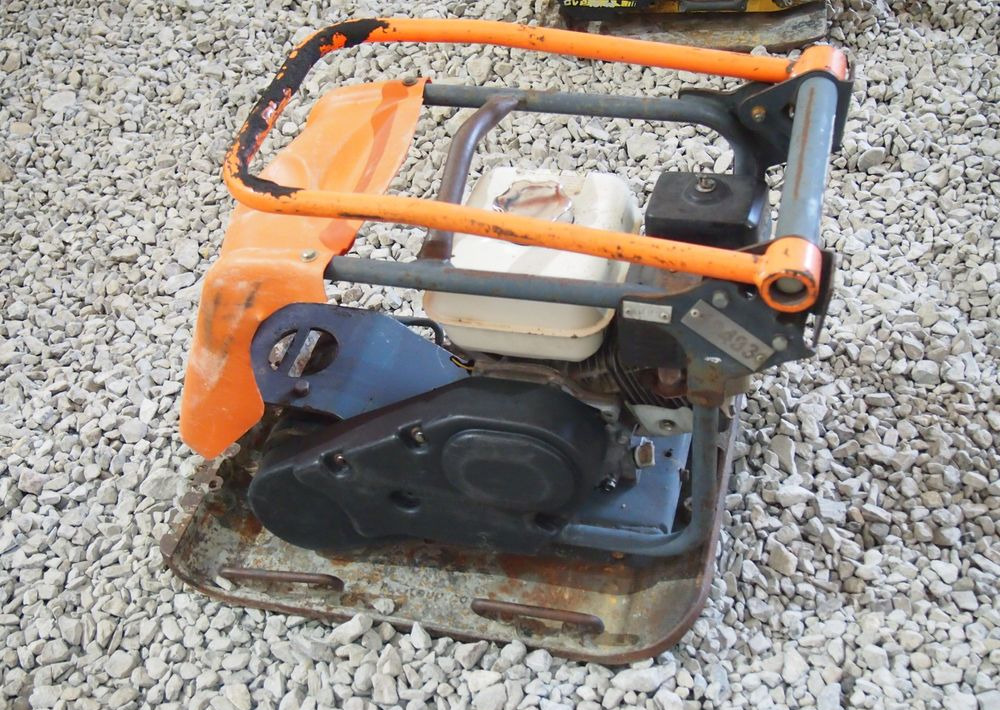Ubijarka Belle PC5000E 2009 Zagęszczarka ubijarka Bella - Placas vibratórias: foto 4 Ubijarka Belle PC5000E 2009 Zagęszczarka ubijarka Bella - Placas vibratórias: foto 4