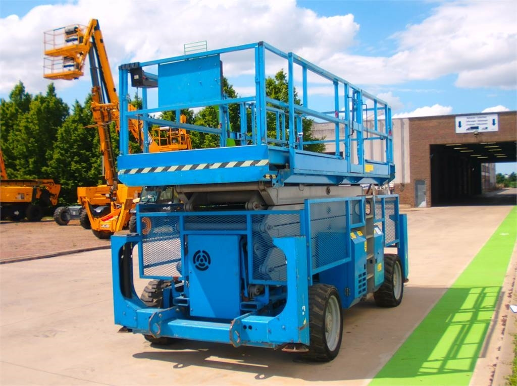 Genie GS5390RT - Plataforma de Tijera/ Plataforma de tesoura: foto 2 Genie GS5390RT - Plataforma de Tijera/ Plataforma de tesoura: foto 2