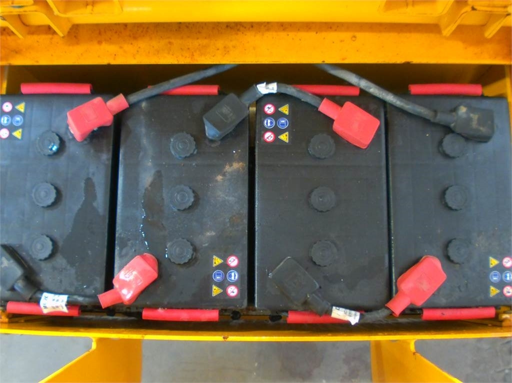 Haulotte Compact 12 - Plataforma de Tijera/ Plataforma de tesoura: foto 5 Haulotte Compact 12 - Plataforma de Tijera/ Plataforma de tesoura: foto 5