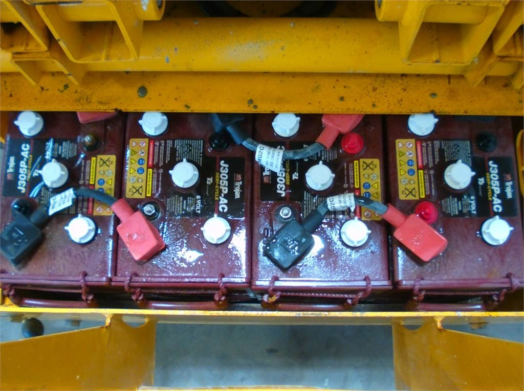 Haulotte Compact 12 - Plataforma de Tijera/ Plataforma de tesoura: foto 5 Haulotte Compact 12 - Plataforma de Tijera/ Plataforma de tesoura: foto 5