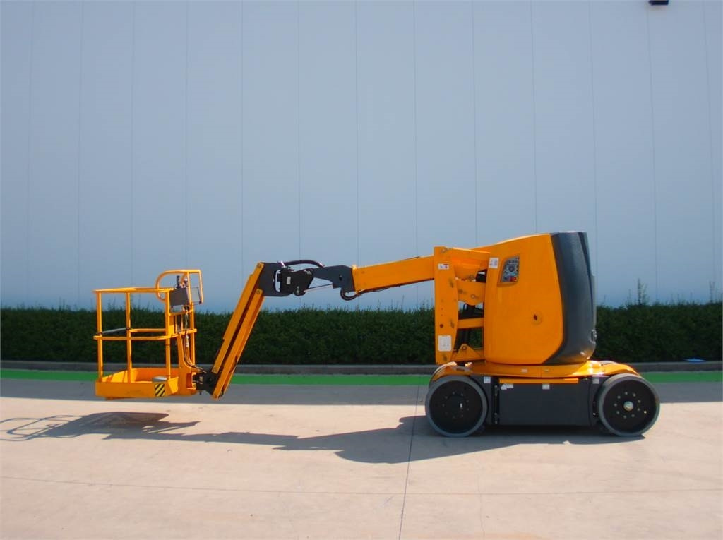 Haulotte HA12CJ+ - Plataforma articulada: foto 1 Haulotte HA12CJ+ - Plataforma articulada: foto 1