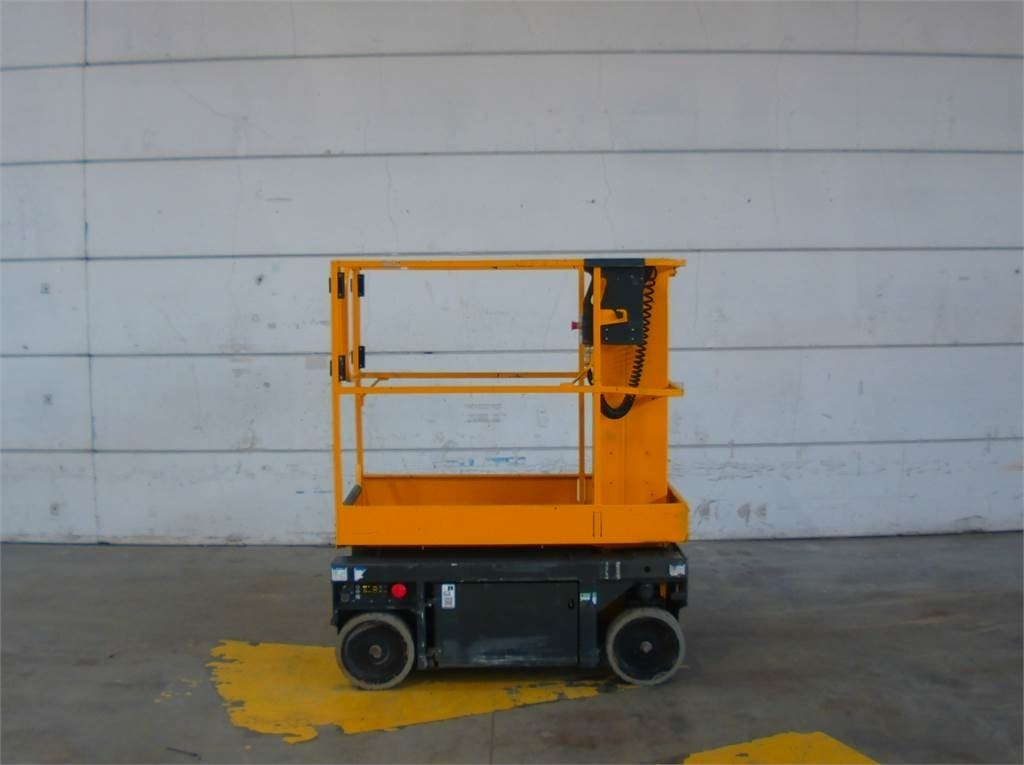 Haulotte STAR 6AE - Plataforma de mastro vertical: foto 1 Haulotte STAR 6AE - Plataforma de mastro vertical: foto 1