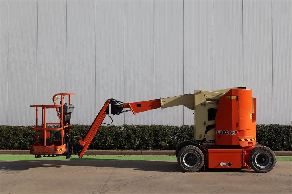 JLG E300AJP - Plataforma articulada: foto 1 JLG E300AJP - Plataforma articulada: foto 1