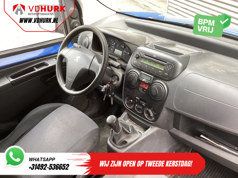 Peugeot Bipper 1.4 HDi EXPORT ONLY Rijdt prima/ Carkit/ Betimmerd/ Radio/ Trekhaak - Furgão compacto: foto 3 Peugeot Bipper 1.4 HDi EXPORT ONLY Rijdt prima/ Carkit/ Betimmerd/ Radio/ Trekhaak - Furgão compacto: foto 3