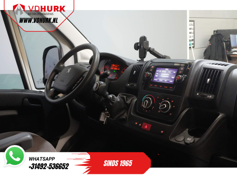 Peugeot Boxer 2.2 HDi 140 pk L2H2 270Gr. Deuren/ 2.5t Trekverm./ Camera/ PDC/ Cruise/ Trekhaak/ Airco - Furgão compacto: foto 3 Peugeot Boxer 2.2 HDi 140 pk L2H2 270Gr. Deuren/ 2.5t Trekverm./ Camera/ PDC/ Cruise/ Trekhaak/ Airco - Furgão compacto: foto 3