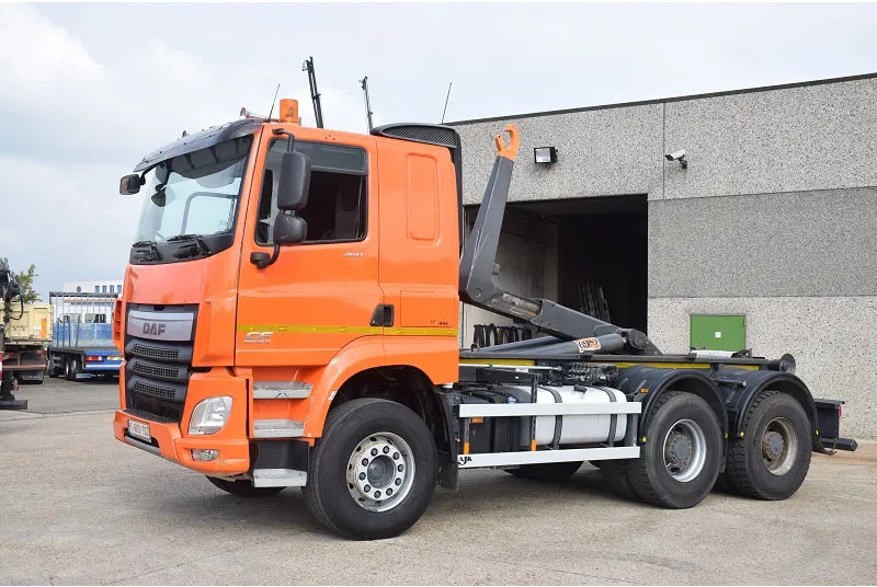 DAF CF 460 - Camião polibenne: foto 2 DAF CF 460 - Camião polibenne: foto 2