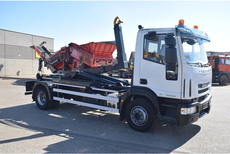 Iveco Iveco Eurocargo 160E25 - Camião polibenne: foto 5 Iveco Iveco Eurocargo 160E25 - Camião polibenne: foto 5