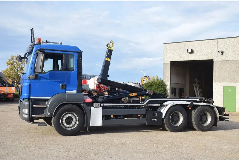 MAN TGS 26.440 - Camião polibenne: foto 3 MAN TGS 26.440 - Camião polibenne: foto 3