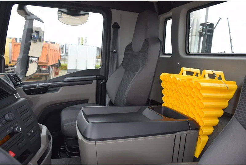 MAN TGS 33.440 - Camião polibenne: foto 5 MAN TGS 33.440 - Camião polibenne: foto 5