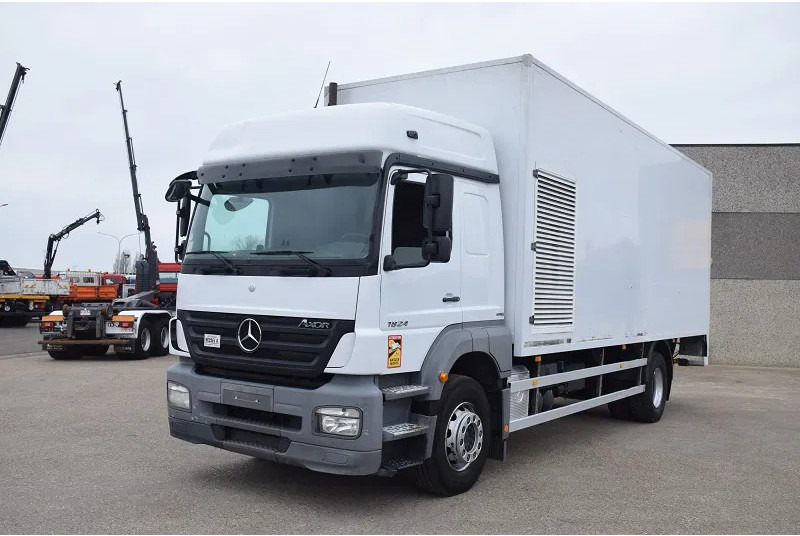 Mercedes-Benz Axor 1824 - Camião furgão: foto 2 Mercedes-Benz Axor 1824 - Camião furgão: foto 2