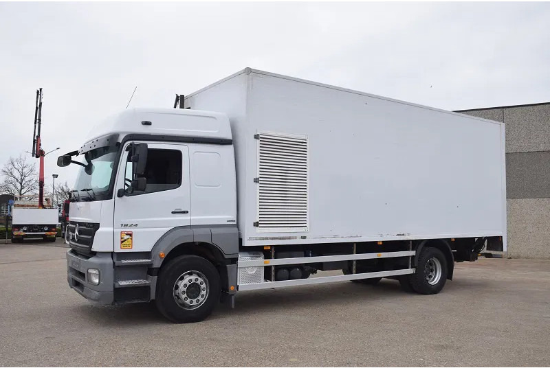 Mercedes-Benz Axor 1824 - Camião furgão: foto 3 Mercedes-Benz Axor 1824 - Camião furgão: foto 3
