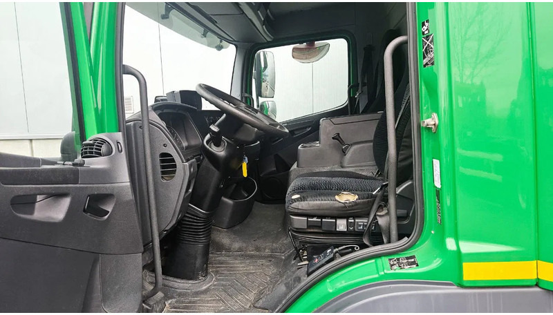 Mercedes-Benz Atego 1018 *L*Achteruitrijcamera*Automaat*Airco*Dhollandia Laadbrug*7149cm - Camião: foto 3 Mercedes-Benz Atego 1018 *L*Achteruitrijcamera*Automaat*Airco*Dhollandia Laadbrug*7149cm - Camião: foto 3