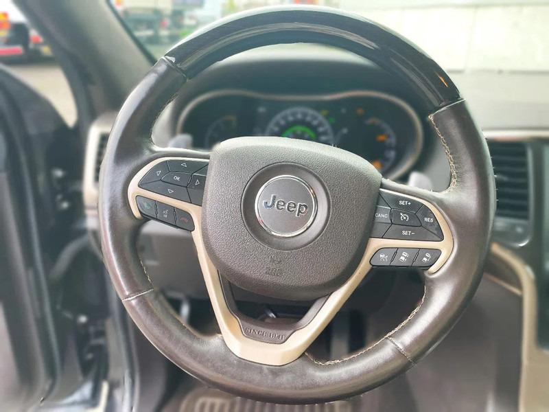 Jeep Grand Cherokee Jeep Grand Cherokee *Export*AHK 2,9t*zetelverw. voor-achter*elektr. zetels*adaptive cruise control - SUV: foto 5 Jeep Grand Cherokee Jeep Grand Cherokee *Export*AHK 2,9t*zetelverw. voor-achter*elektr. zetels*adaptive cruise control - SUV: foto 5