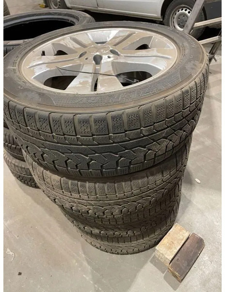 Kumho Kumho banden met Mercedes velgen 255/50 R19 107V - Jantes e pneus para Automóvel: foto 1 Kumho Kumho banden met Mercedes velgen 255/50 R19 107V - Jantes e pneus para Automóvel: foto 1