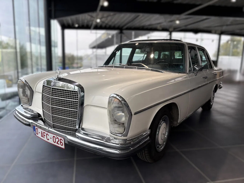 Mercedes-Benz 280SE *OldTimer*Automaat*LerenZetels*Schuifdak* - Automóvel: foto 1 Mercedes-Benz 280SE *OldTimer*Automaat*LerenZetels*Schuifdak* - Automóvel: foto 1