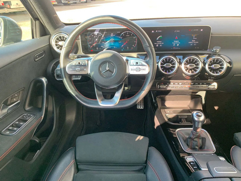 Mercedes-Benz A-Klasse A200 - Automóvel: foto 5 Mercedes-Benz A-Klasse A200 - Automóvel: foto 5