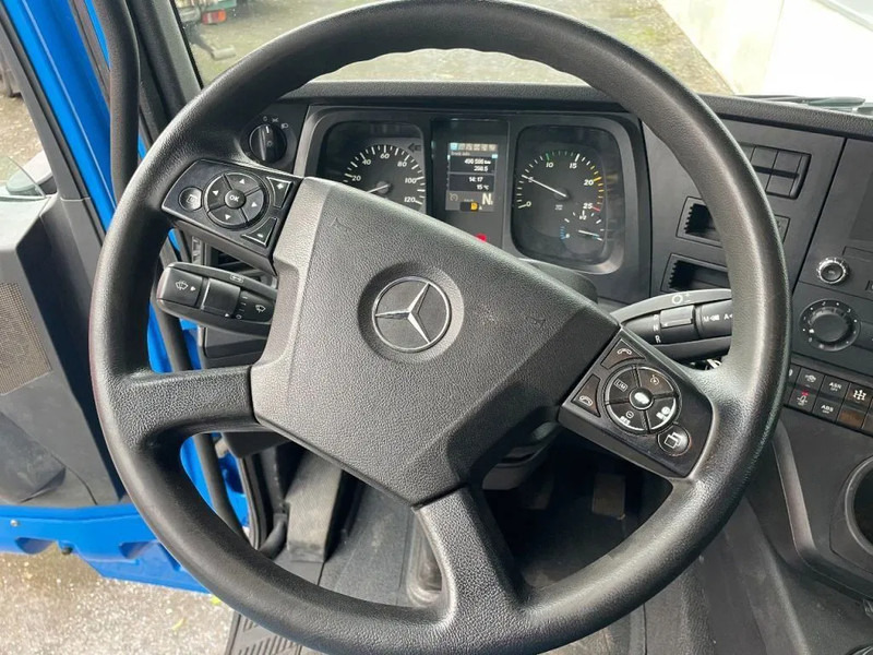 Mercedes-Benz Arocs 3342 *6x6*meegestuurd as*2zijdige kipper*Airco*Bluetooth - Camião basculante, Camião grua: foto 4 Mercedes-Benz Arocs 3342 *6x6*meegestuurd as*2zijdige kipper*Airco*Bluetooth - Camião basculante, Camião grua: foto 4