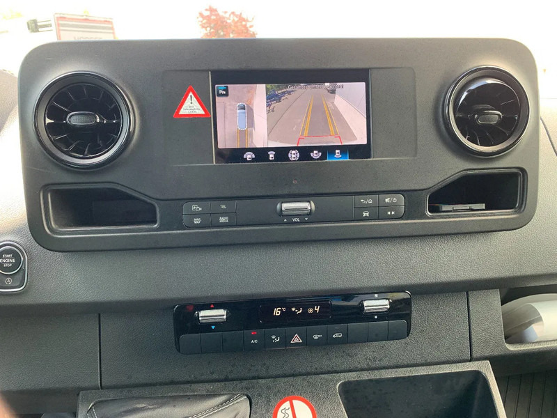 Mercedes-Benz Sprinter 315 L3H2*NEW Carrier xarios 350 -18°C*achteruitrijcamera*navigatie*zetelverwarming*360° camera* - Carrinha frigorífica: foto 4 Mercedes-Benz Sprinter 315 L3H2*NEW Carrier xarios 350 -18°C*achteruitrijcamera*navigatie*zetelverwarming*360° camera* - Carrinha frigorífica: foto 4