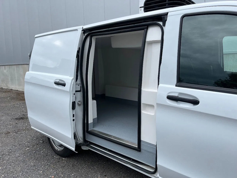 Mercedes-Benz Vito VITO*NACHTKOELING*VRIEZEN-18°*CAMERA*ZIJDEUR - Carrinha frigorífica: foto 4 Mercedes-Benz Vito VITO*NACHTKOELING*VRIEZEN-18°*CAMERA*ZIJDEUR - Carrinha frigorífica: foto 4
