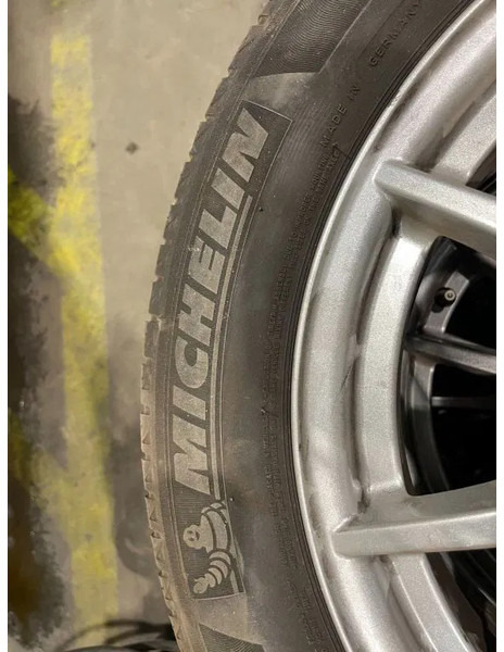 Michelin *205/55 R16 - Jantes e pneus para Automóvel: foto 3 Michelin *205/55 R16 - Jantes e pneus para Automóvel: foto 3