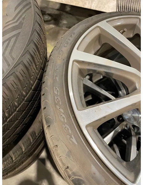 Pirelli *Brock velgen met Pirelli banden *235/35 ZR19 - Jantes e pneus para Automóvel: foto 4 Pirelli *Brock velgen met Pirelli banden *235/35 ZR19 - Jantes e pneus para Automóvel: foto 4
