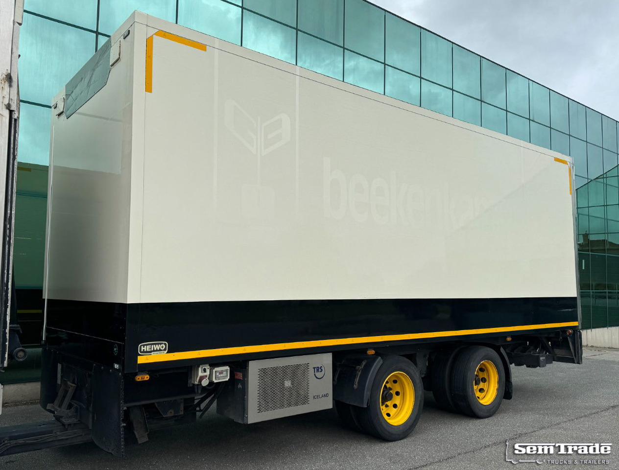 HTF Heiwo Isolated BOX TRS Cooling Tail Lift Holland-Trailer - Reboque frigorífico: foto 1 HTF Heiwo Isolated BOX TRS Cooling Tail Lift Holland-Trailer - Reboque frigorífico: foto 1