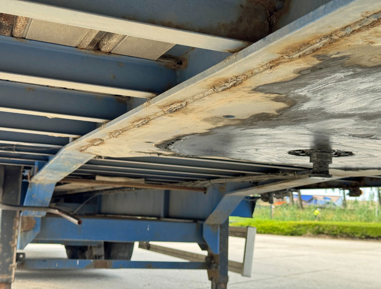 Semi-reboque de lona Renders 3 Axle Disc Brakes Lift Axle Nice Chassis Wooden Floor Sliding Roof: foto 13