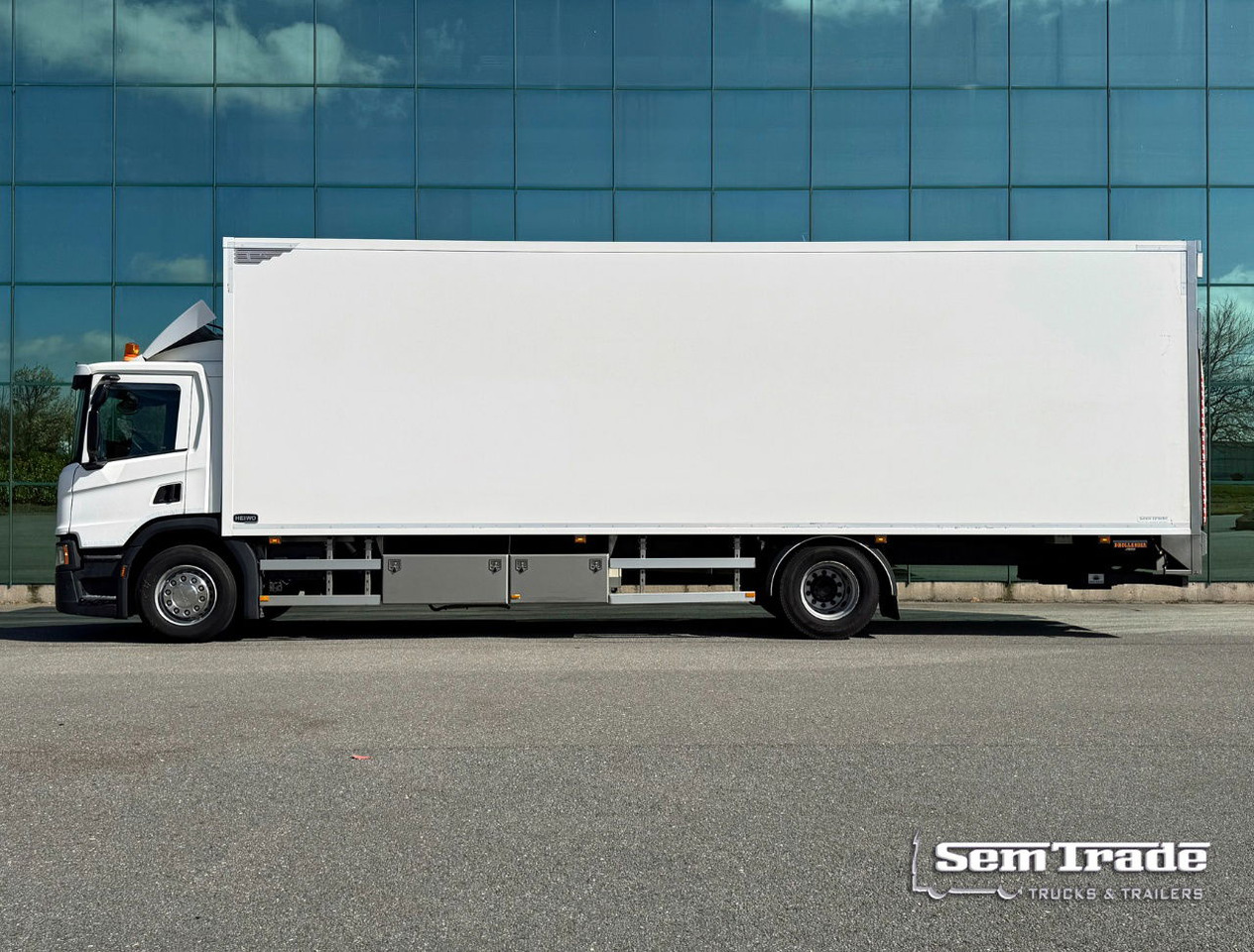 Scania P320 Heiwo 16 Karrenbak 275 CM Hoog Kachel 2.500 KG Klep Super Staat - Camião furgão: foto 2 Scania P320 Heiwo 16 Karrenbak 275 CM Hoog Kachel 2.500 KG Klep Super Staat - Camião furgão: foto 2