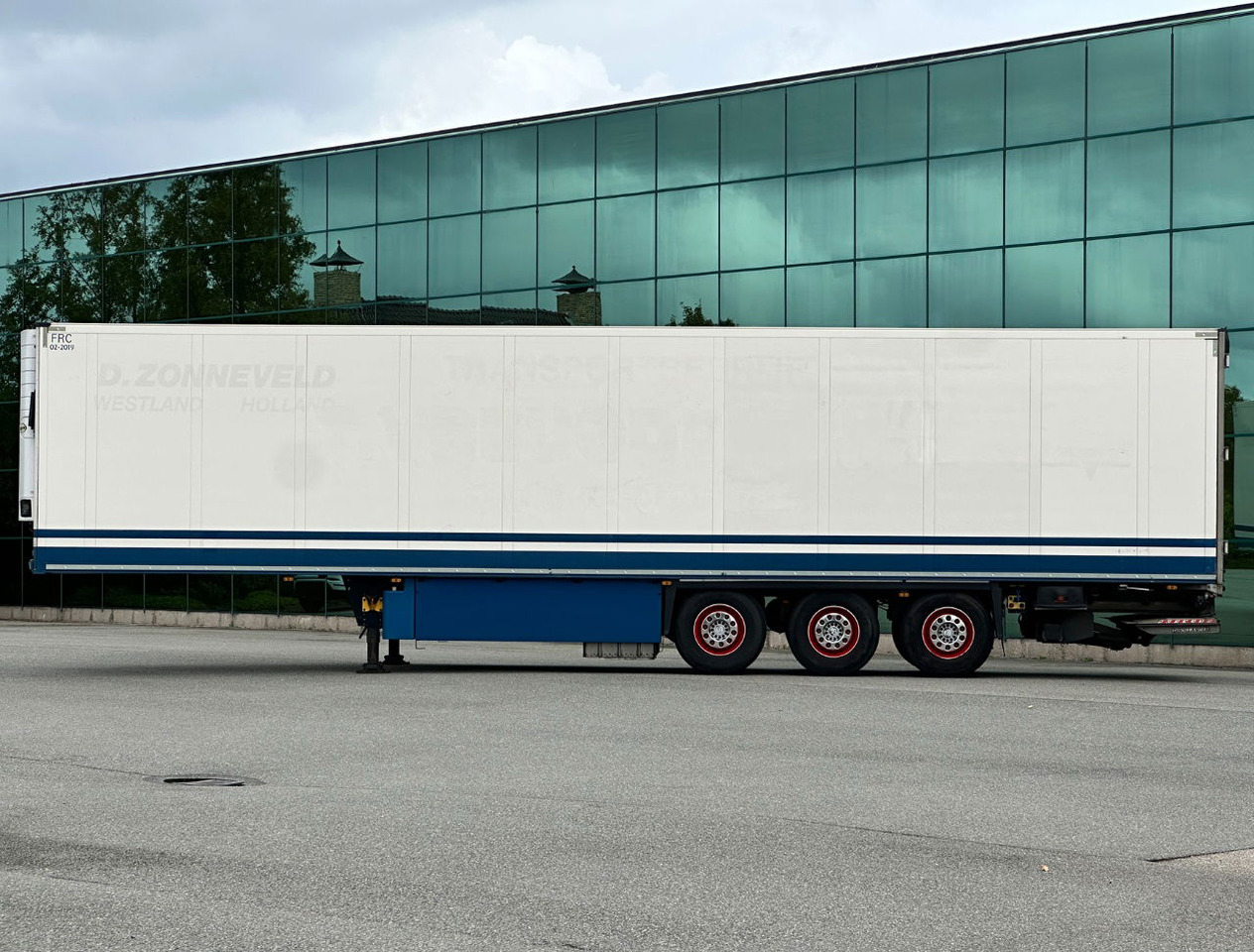 Schmitz Cargobull SCBS3B Carrier Vector 1550 Only 3367 Engine Hours Flowerwide 270 CM High Inside Lift Axle Tail Lift - Semi-reboque frigorífico: foto 2 Schmitz Cargobull SCBS3B Carrier Vector 1550 Only 3367 Engine Hours Flowerwide 270 CM High Inside Lift Axle Tail Lift - Semi-reboque frigorífico: foto 2