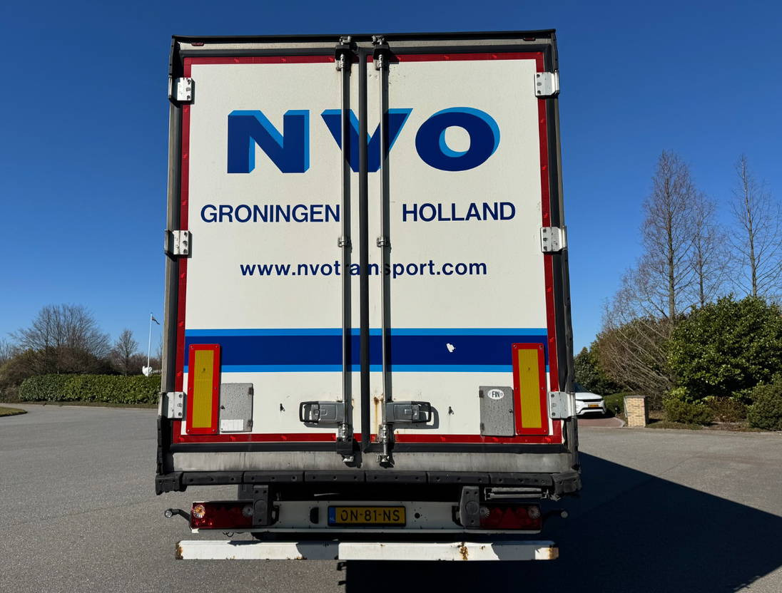 Schmitz Cargobull SCBS3B Carrier Vector SAF Axles Disc Brakes APK - TUV 02-2026 - Semi-reboque frigorífico: foto 4 Schmitz Cargobull SCBS3B Carrier Vector SAF Axles Disc Brakes APK - TUV 02-2026 - Semi-reboque frigorífico: foto 4