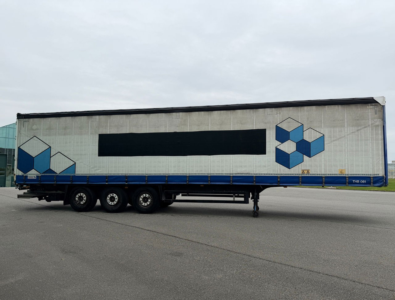 Schmitz Cargobull SCBS3T Disc Brakes Galvanised Chassis 2.000 KG Lift NL Trailer - Semi-reboque de lona: foto 5 Schmitz Cargobull SCBS3T Disc Brakes Galvanised Chassis 2.000 KG Lift NL Trailer - Semi-reboque de lona: foto 5