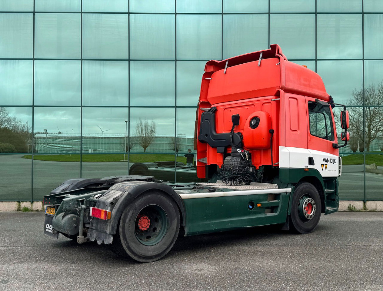 DAF CF 85.460 Only 229.800 KM Retarder - Intarder 2x Tanks Tires 90 NL Truck - Tractor: foto 4 DAF CF 85.460 Only 229.800 KM Retarder - Intarder 2x Tanks Tires 90 NL Truck - Tractor: foto 4