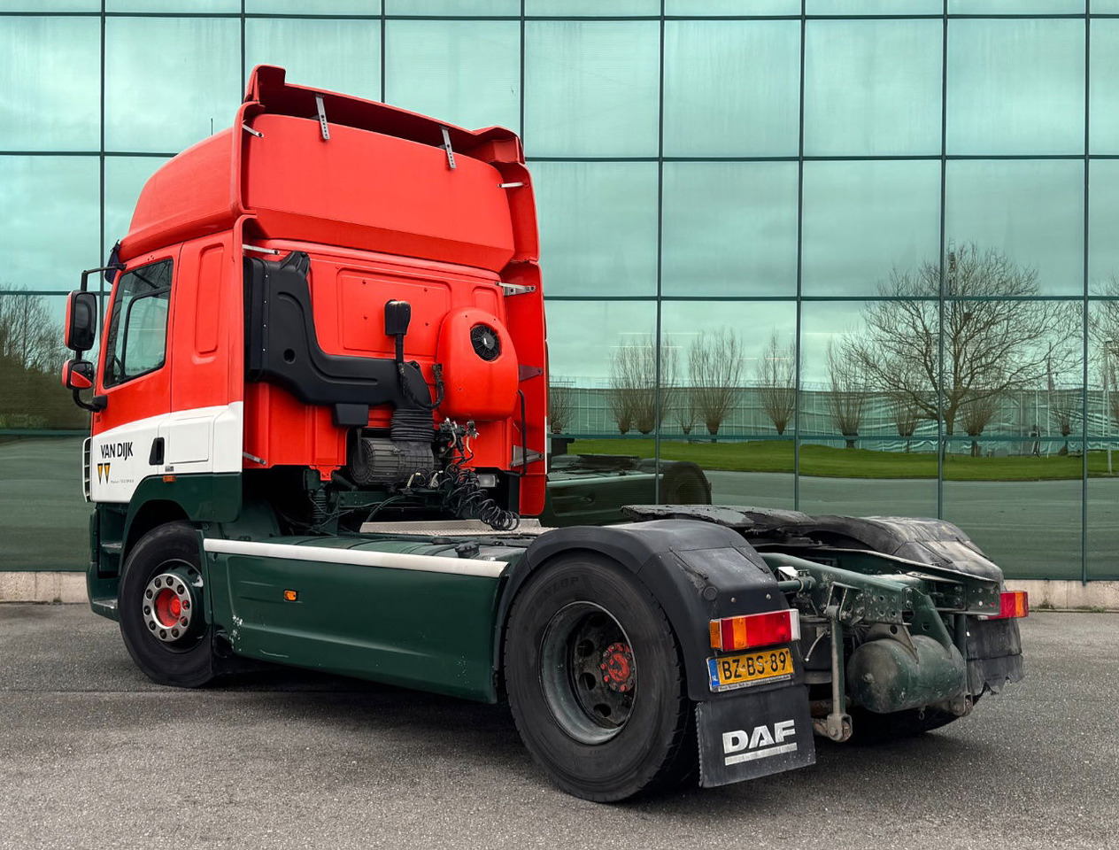 DAF CF 85.460 Only 229.800 KM Retarder - Intarder 2x Tanks Tires 90 NL Truck - Tractor: foto 3 DAF CF 85.460 Only 229.800 KM Retarder - Intarder 2x Tanks Tires 90 NL Truck - Tractor: foto 3