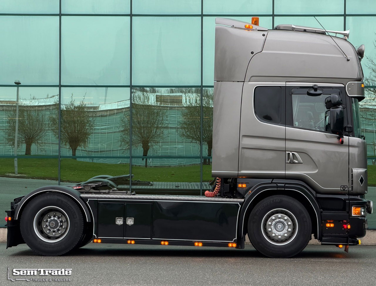 Scania R164-480 V8 King Retarder Manual Gearbox Showtruck Completely Rebuild Unique Condition - Tractor: foto 5 Scania R164-480 V8 King Retarder Manual Gearbox Showtruck Completely Rebuild Unique Condition - Tractor: foto 5