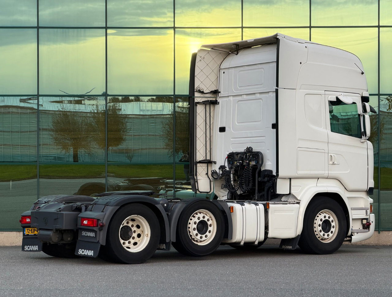 Scania R450 Topline 6X2 Twinsteer Retarder 2X Tanks Park Cooling TOP Condition - Tractor: foto 4 Scania R450 Topline 6X2 Twinsteer Retarder 2X Tanks Park Cooling TOP Condition - Tractor: foto 4