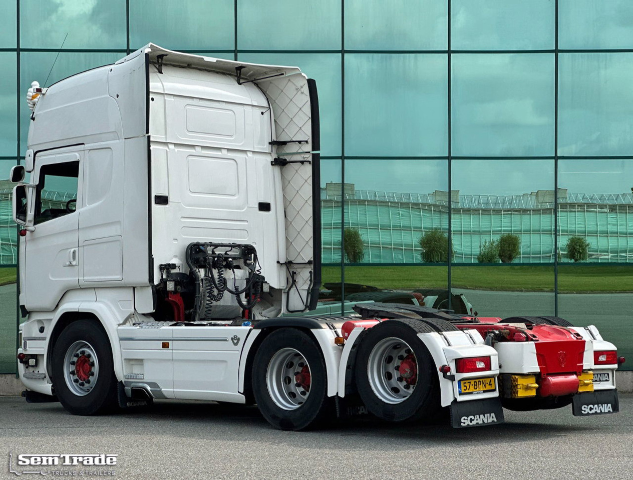 Scania R580 V8 Euro 6 Retarder Full Options Special Interior Super Condition - Tractor: foto 3 Scania R580 V8 Euro 6 Retarder Full Options Special Interior Super Condition - Tractor: foto 3